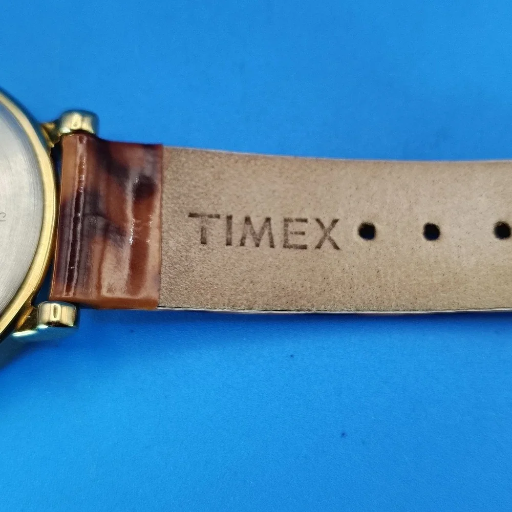 Vintage 2012 Timex Easy Reader Indiglo 38mm Gold Tone Mens‎ Quartz Dress Watch